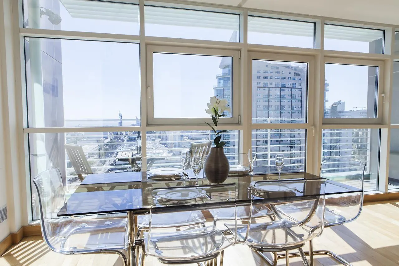 Rent4Rest Lisbon Parque Das Nacoes 17Th Floor River View 0*,