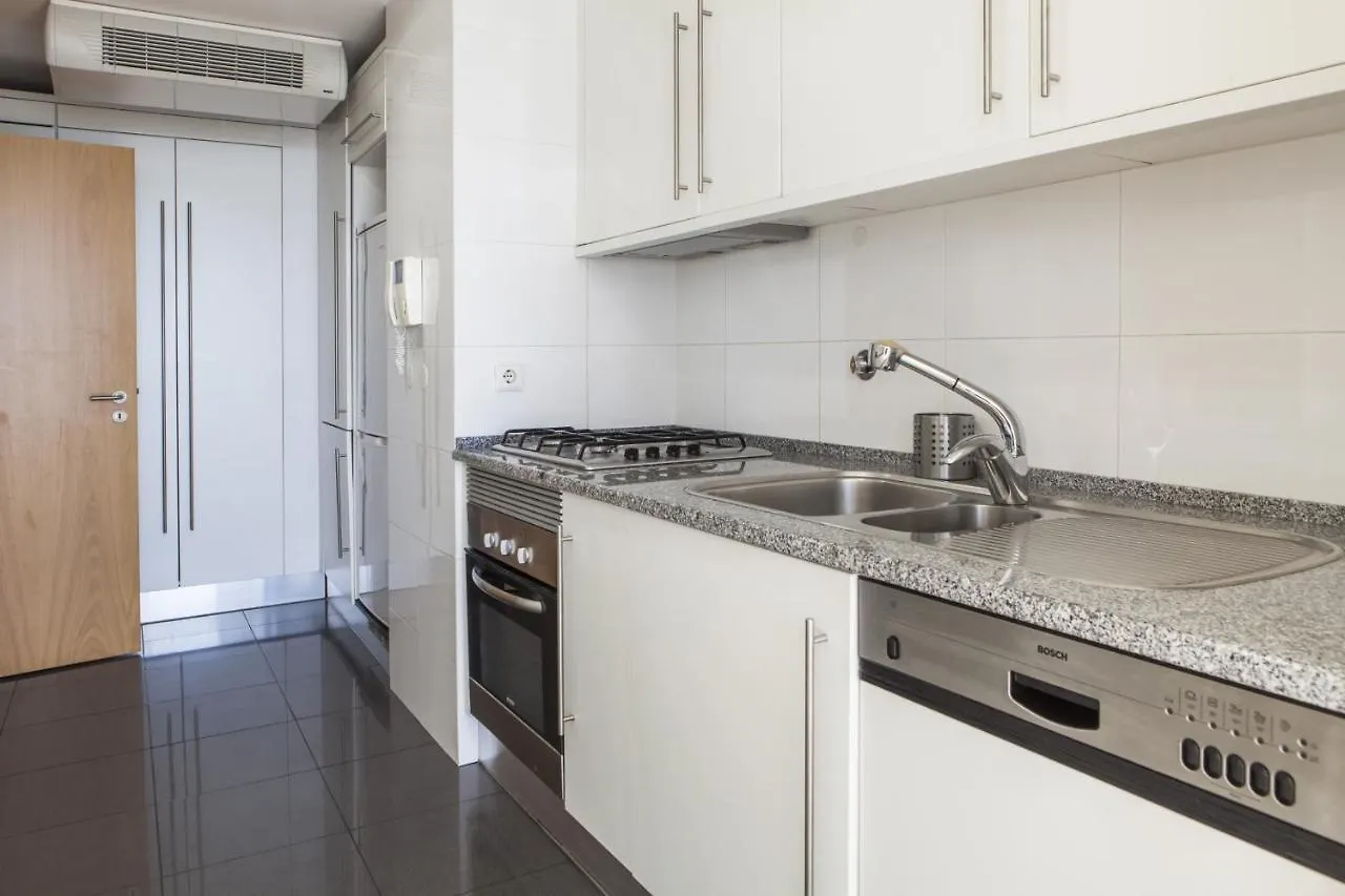 Rent4Rest Lisbon Parque Das Nacoes 17Th Floor River View